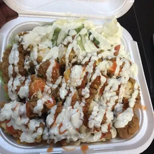 Crispy or grill chicken rice and salad  Don't. 4get the white sauce