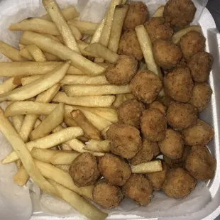 Popcorn chicken with fries
