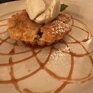 warm apple pie