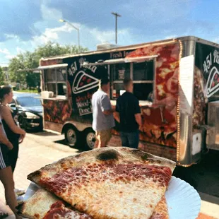 Slices of pepperoni &amp; cheese 'za!