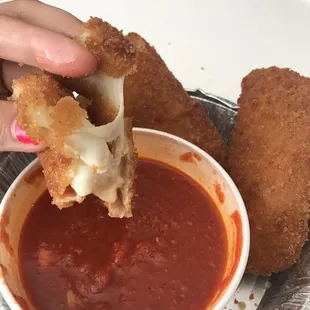 Fried mozzarella