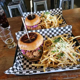 Fried Chicken Sandwich (4 stars), Truffle Fried (4.5 stars), and Garlic Fries (4 stars)
