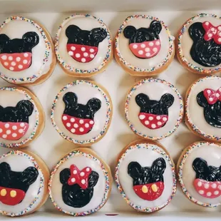 Micky mouse themed donut  #happybirthday #oklahomadonut #sooner #49donuts #okcdonuts #customdonut #specialorders