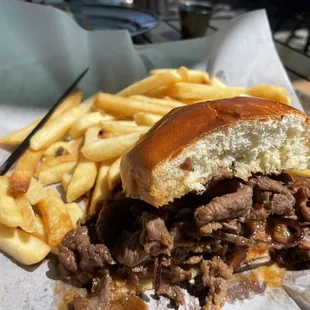Tri-tip sandwich