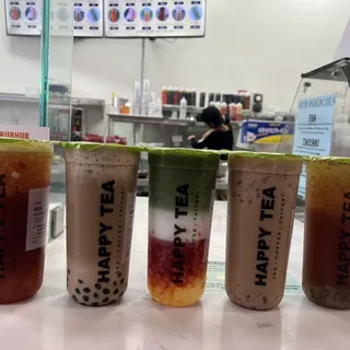Roasted Oolong Milk Tea with Tiramisu Foam
