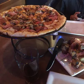 Carnivore Pizza