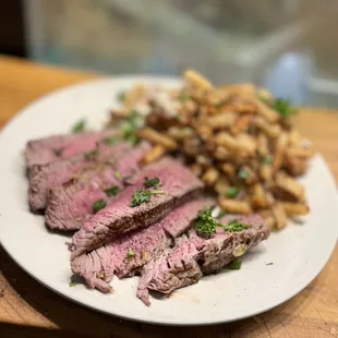 Sliced Filet and Potatoes O&apos;Brien