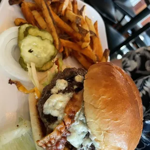 Bacon blue burger