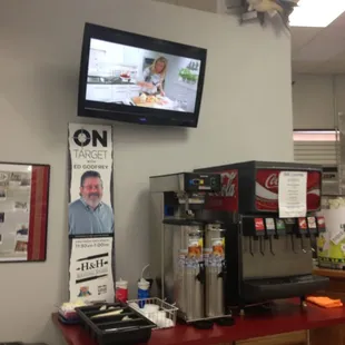 Self serve drink station &amp; food network on tv! Cool!