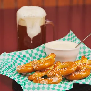 Summit Pale Ale Cheddar Dip and Pretzels
