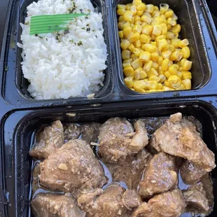 Look at this pork adobo bento!