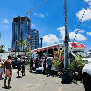 Kakaako location $5 bento box wagon