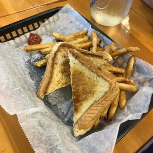 Kids grilled cheese and fries