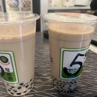 Milk tea with boba and NO ICE!!! I asked why it's not full? She said that's the space for ice. WTH! That's not right!