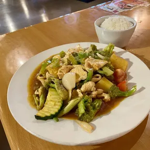 5 R Cha Thai Bistro