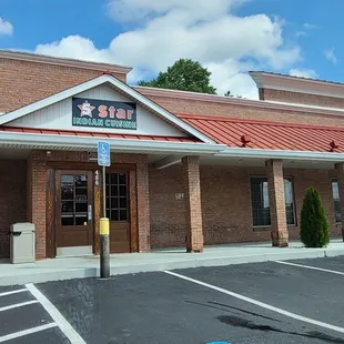 5 Star Indian Resturant in the old Bob Evans Restaurant- Great food and service.