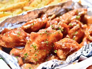 Wings & Pot