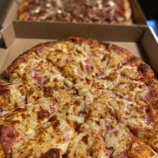 Hawaiian Pizza