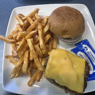 Cheeseburger Deluxe