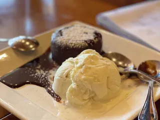 Cugini Restaurant