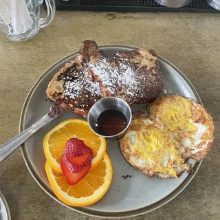 Cinnamon Currant French Toast