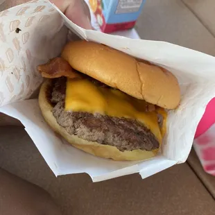 Kansas City Burger without Coleslaw