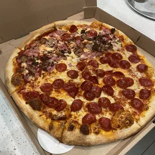 Half pepperoni half meat lovers
