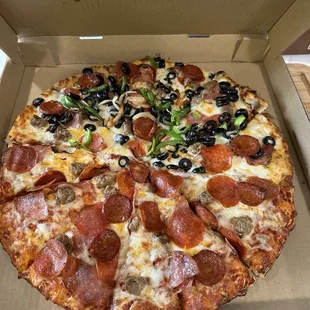 Half Large 500F Combination on white sauce with no mushrooms and half Meat Lovers Pizza