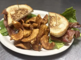 Palm Street Pub & Grill