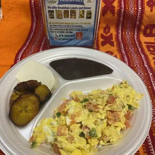 Desayuno (Huevos a la Mexicana)