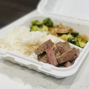 New York Steak with Steam Rice and Veggies