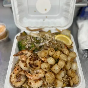 Shrimp and scallops
