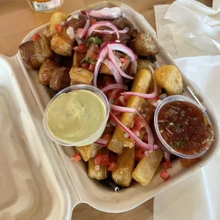 Yuca Frita Con Chicharron