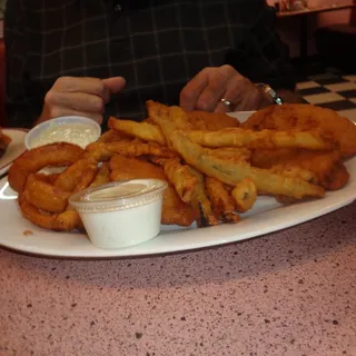 The 50's Basket Dinner