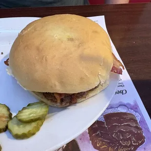 Bacon cheeseburger