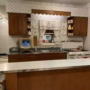 Lobby Kitchen