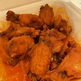 Medium wings