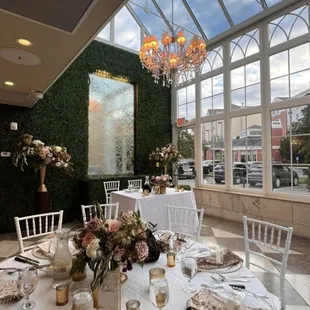 Party room, fountain,