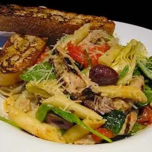 Grilled Chicken Mediterranean Pasta