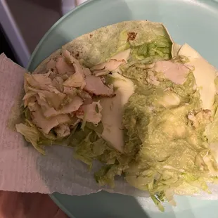 This is the Everroast Chicken, there is more lettuce and avocado than chicken. See the ratio?