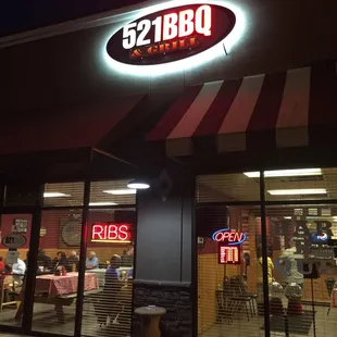 pizza, outside