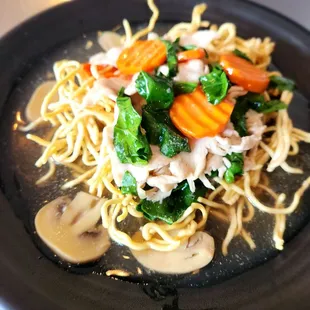 Crispy noodles in gravy