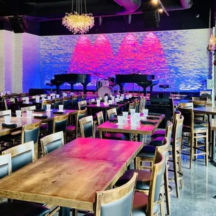 All New 526 Main Dueling Piano Bar located in downtown Royal Oak!