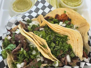Dos Lobos Tacos