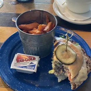 Turkey burger.... Mmmhmm them sweet buns.