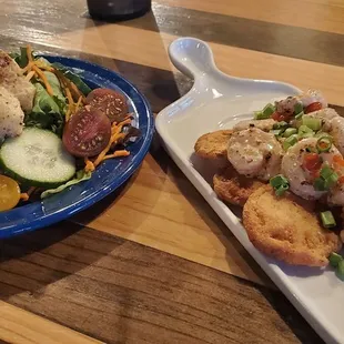 Mixed salad and fried green tomatoes with shrimp