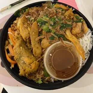 Lemongrass chicken Vermicelli Bowl
