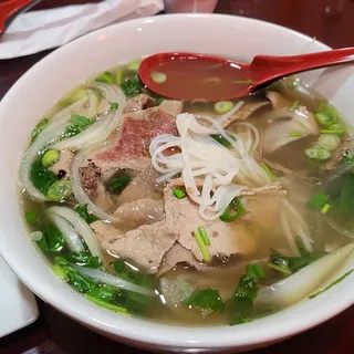 Pho Tai, Chin