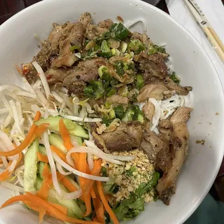 Grilled Lemongrass Chicken Vermicelli Bowl
