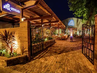 SP2 Communal Bar + Restaurant